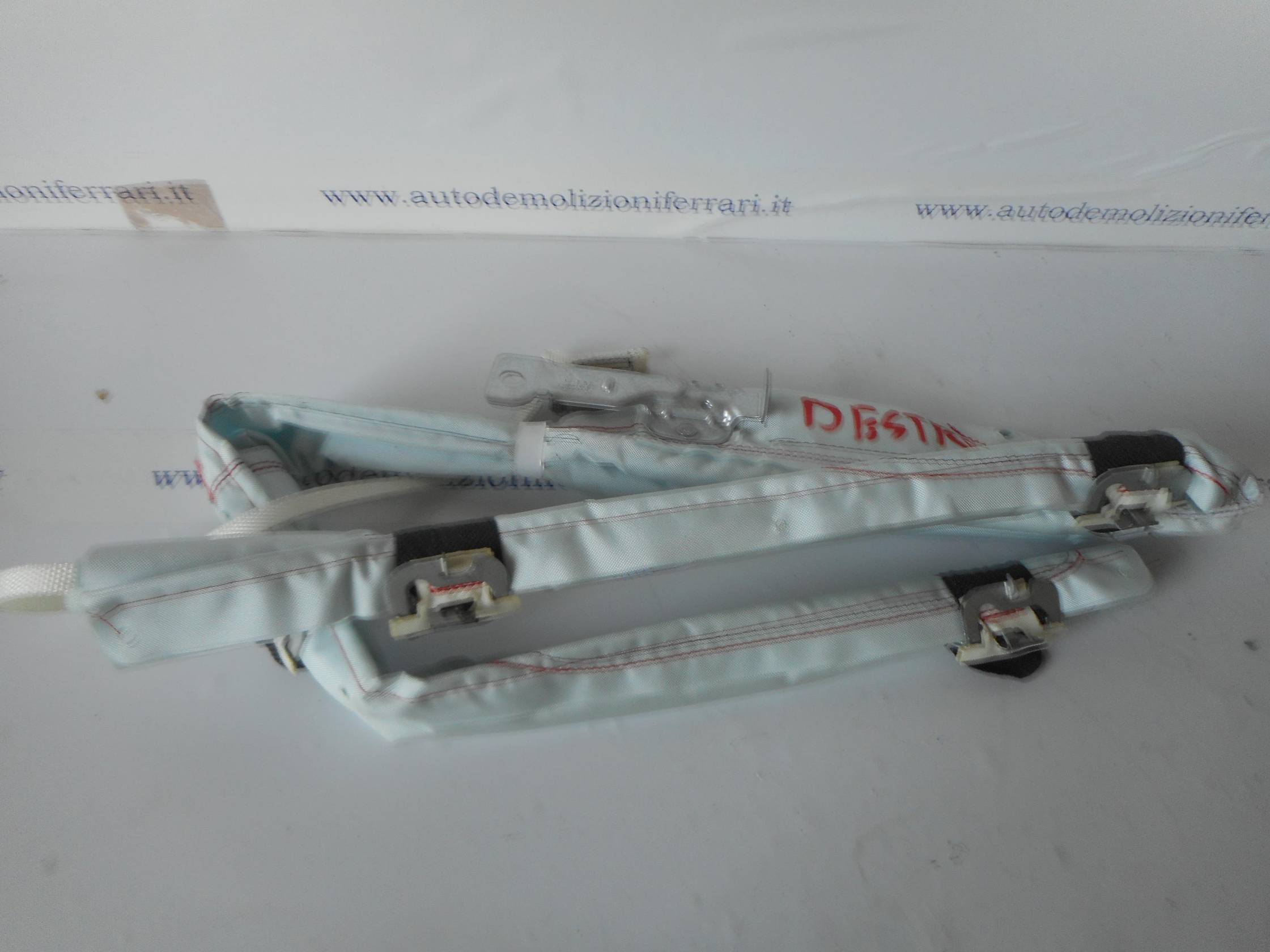 Dispositivo airbag a tendina sx.